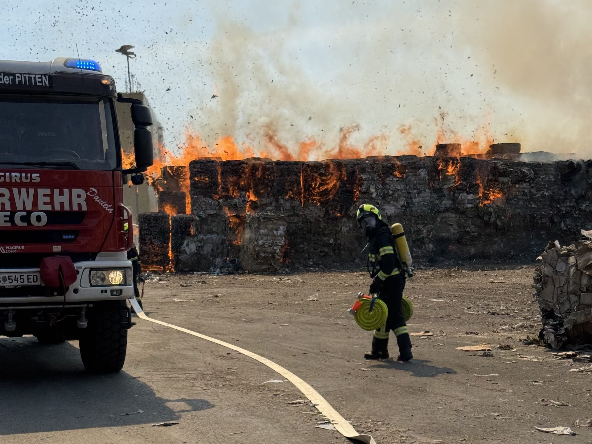 Großbrand bei Firma Hamburger